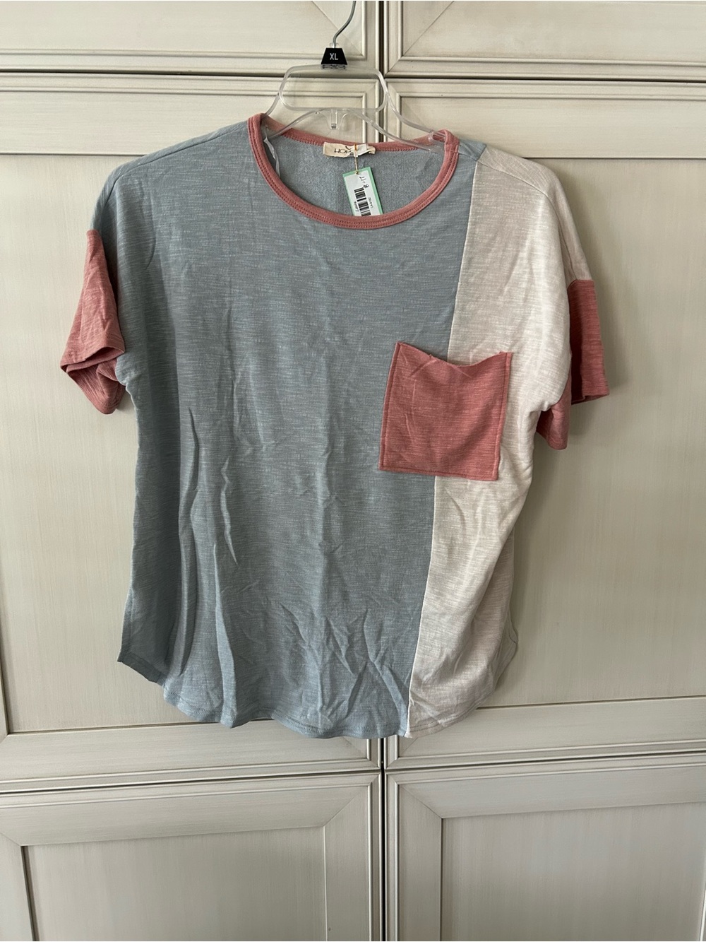 Hopely Heather Gray Short Sleeve Tee with Mauve Trim